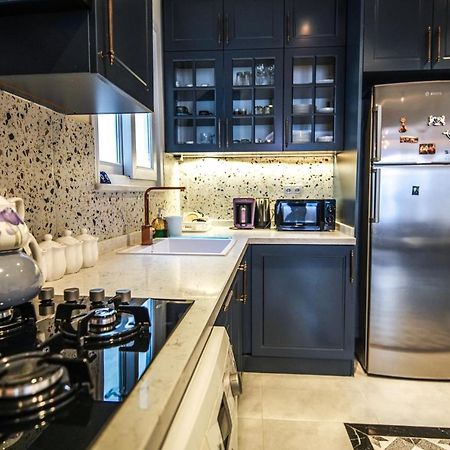 Center Of City In Besiktas 2 Plus 1 With 2 Bathroom And 3 Air Conditioner Istambul Exterior foto