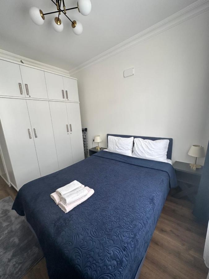 Center Of City In Besiktas 2 Plus 1 With 2 Bathroom And 3 Air Conditioner Istambul Exterior foto