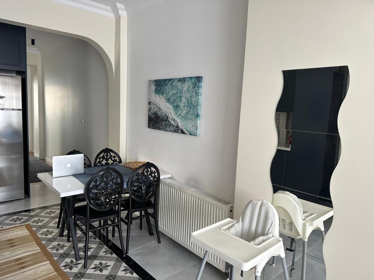 Center Of City In Besiktas 2 Plus 1 With 2 Bathroom And 3 Air Conditioner Istambul Exterior foto